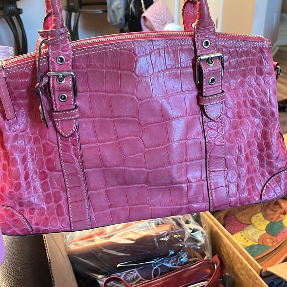 BOONEY and Burke Pink Crocodile-Embossed Bag purse